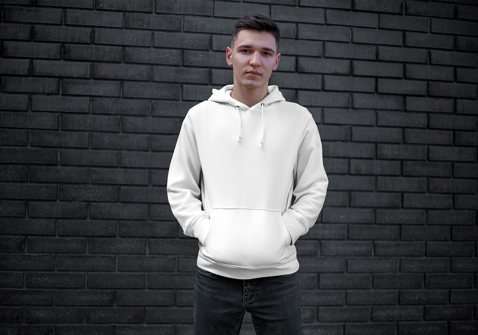 Sudaderas South N0ne: la revolución del streetwear minimalista